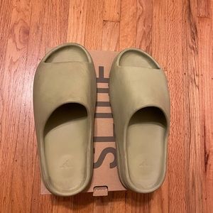 Yeezy slide resin size 11